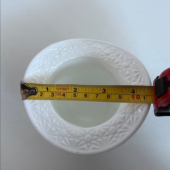 Vintage Fenton milk glass top hat “daisy and button” pattern - Picture 12 of 13